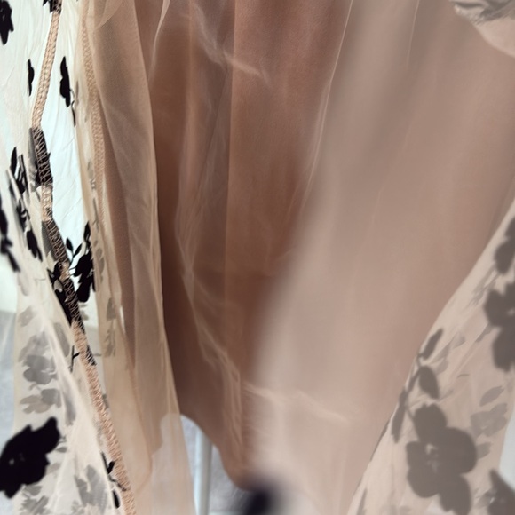 Chicwish Black Floral Midi Skirt - Picture 3 of 7